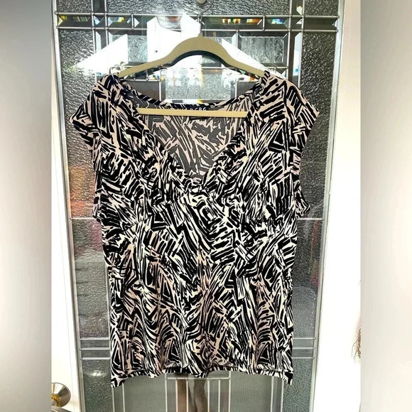 Vintage BCBG Paris• 90s blouse - Picture 2 of 6